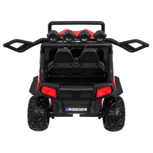 pojazd z napedem na 4 koła